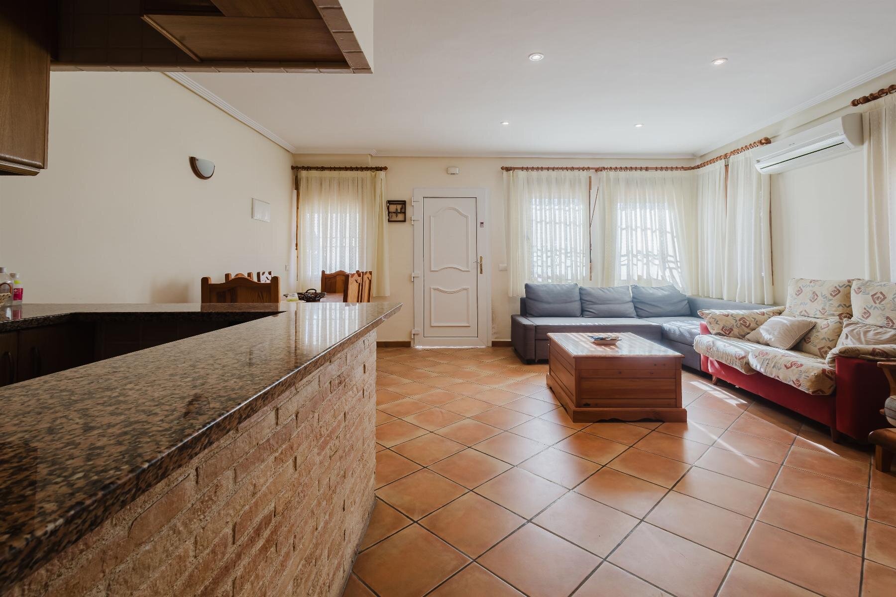 3-Bedroom Bungalow in Los Europeos, Torrevieja - Image 13