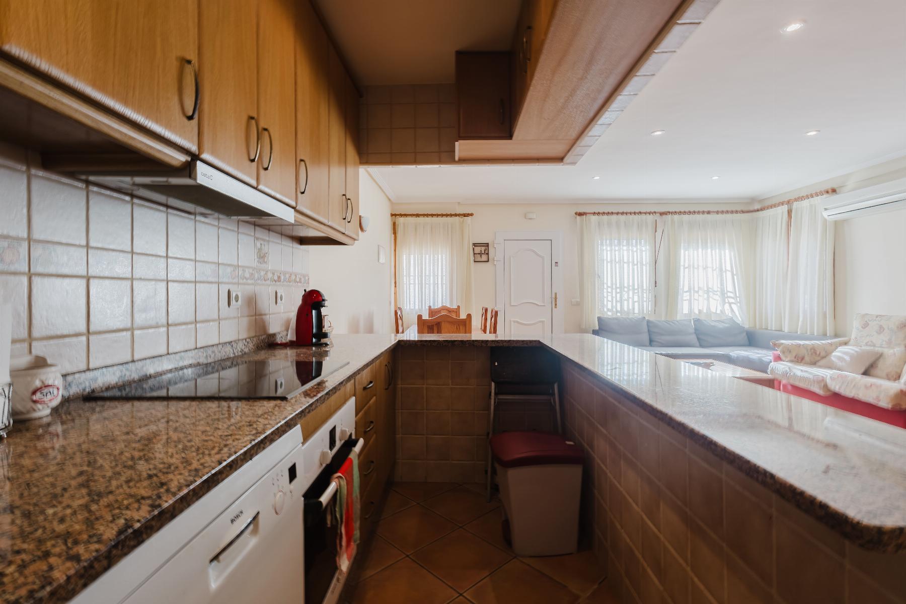 3-Bedroom Bungalow in Los Europeos, Torrevieja - Image 15