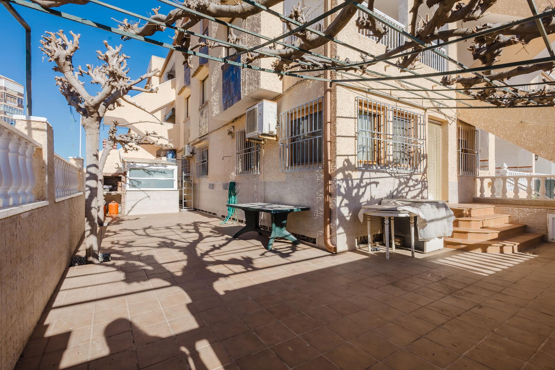 3-Bedroom Bungalow in Los Europeos, Torrevieja - Image 2