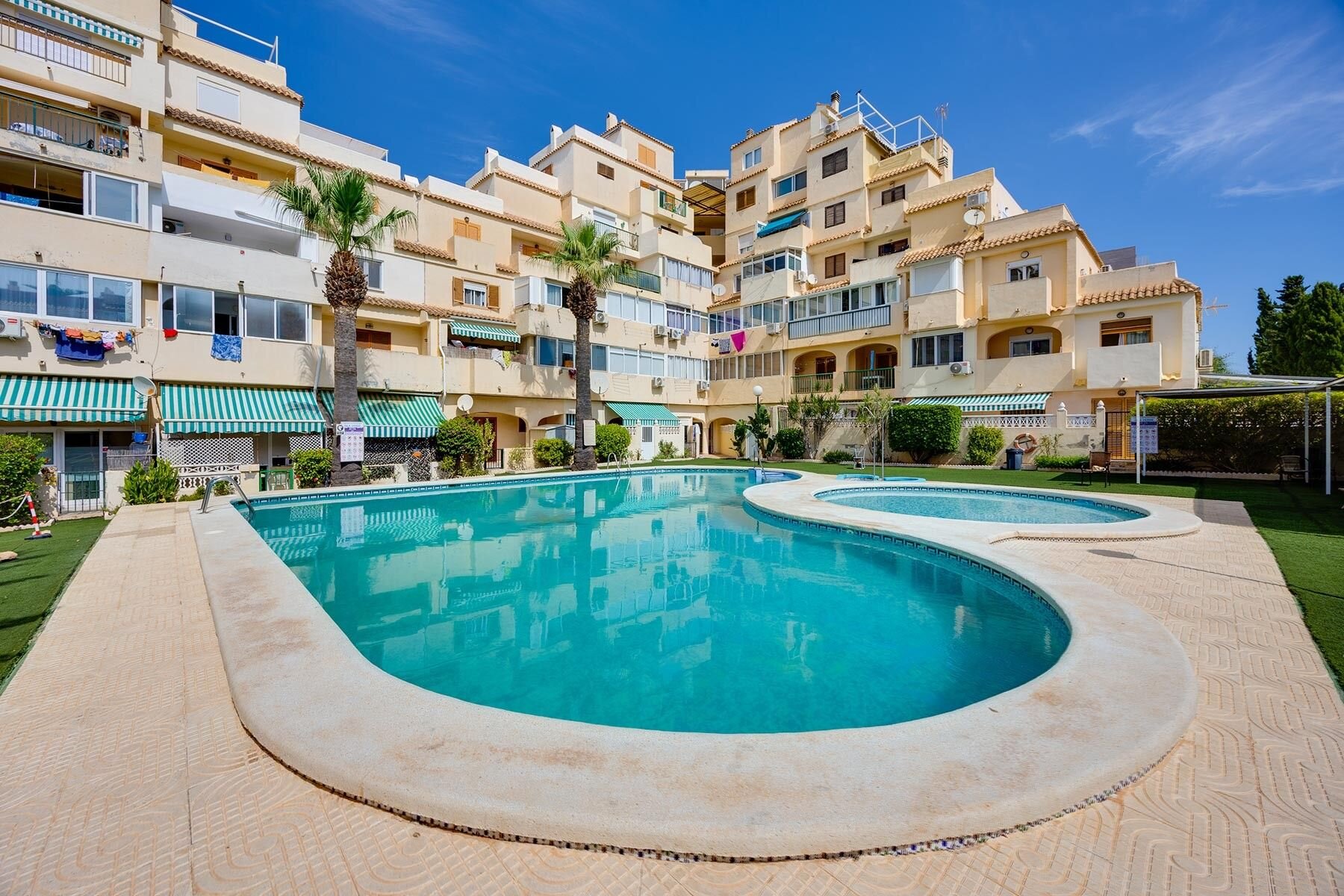 Appartement met 1 Slaapkamers in Nueva Torrevieja, Torrevieja - Image 2