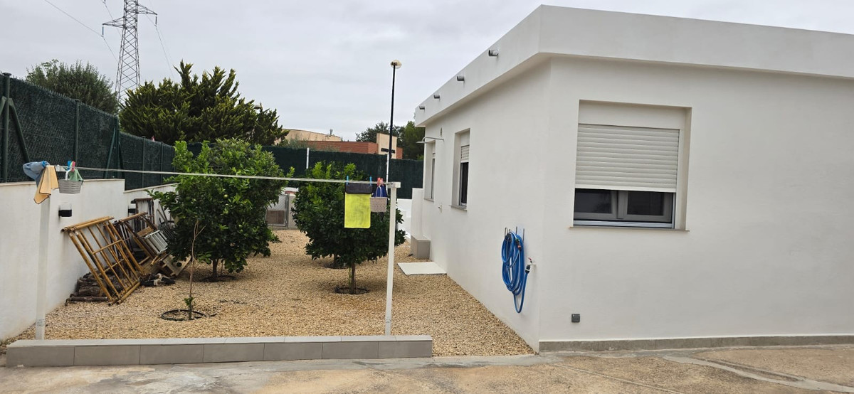 4-Bedroom Detached House in La Nucia | Sunny Casas - Cos... - Image 24