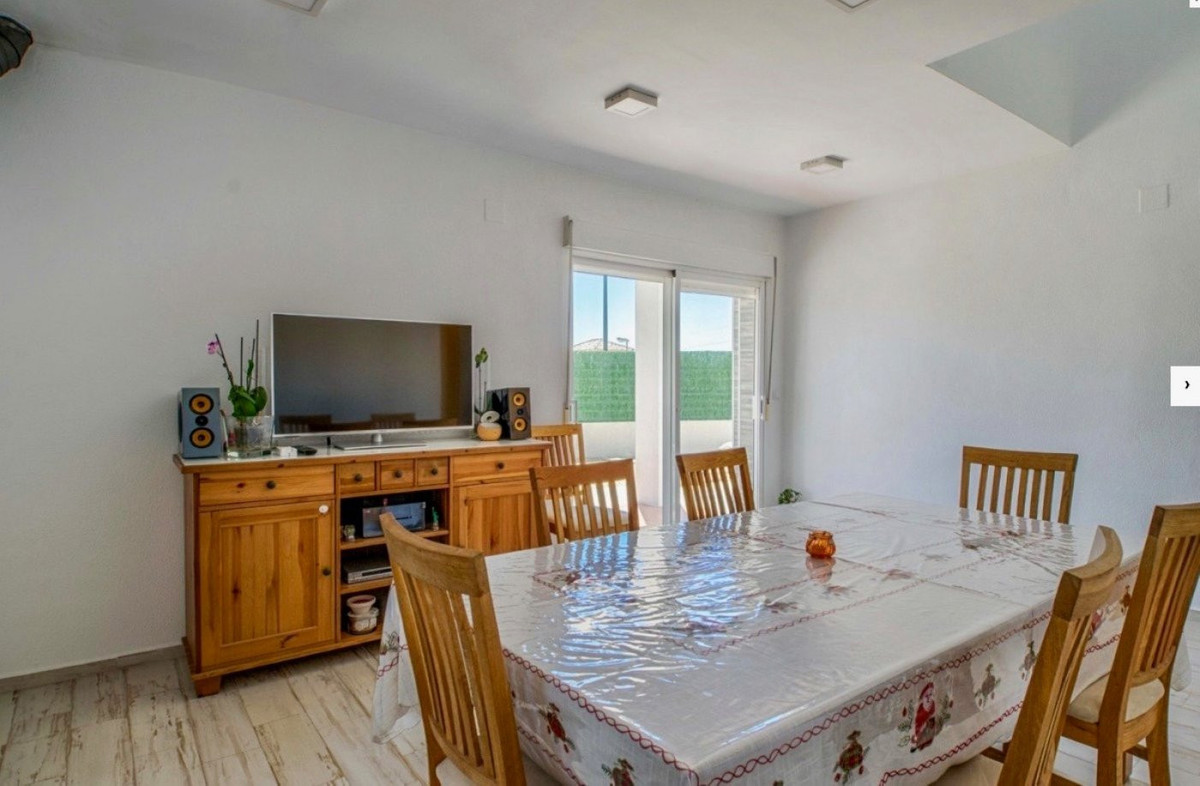 4-Bedroom Detached House in La Nucia | Sunny Casas - Cos... - Image 7