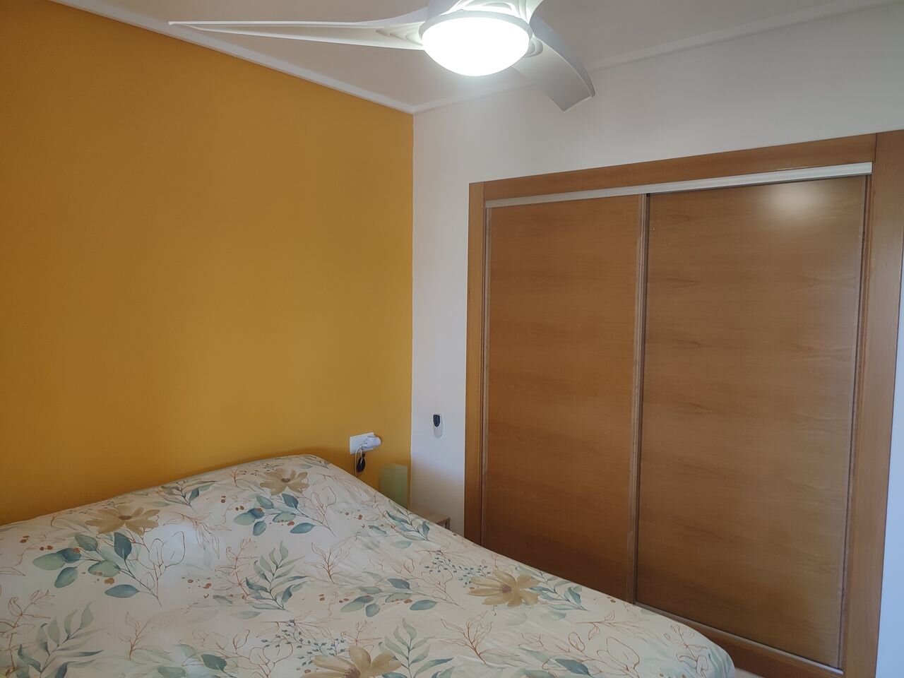 2-Bedroom Apartment in Sucina - Image 18