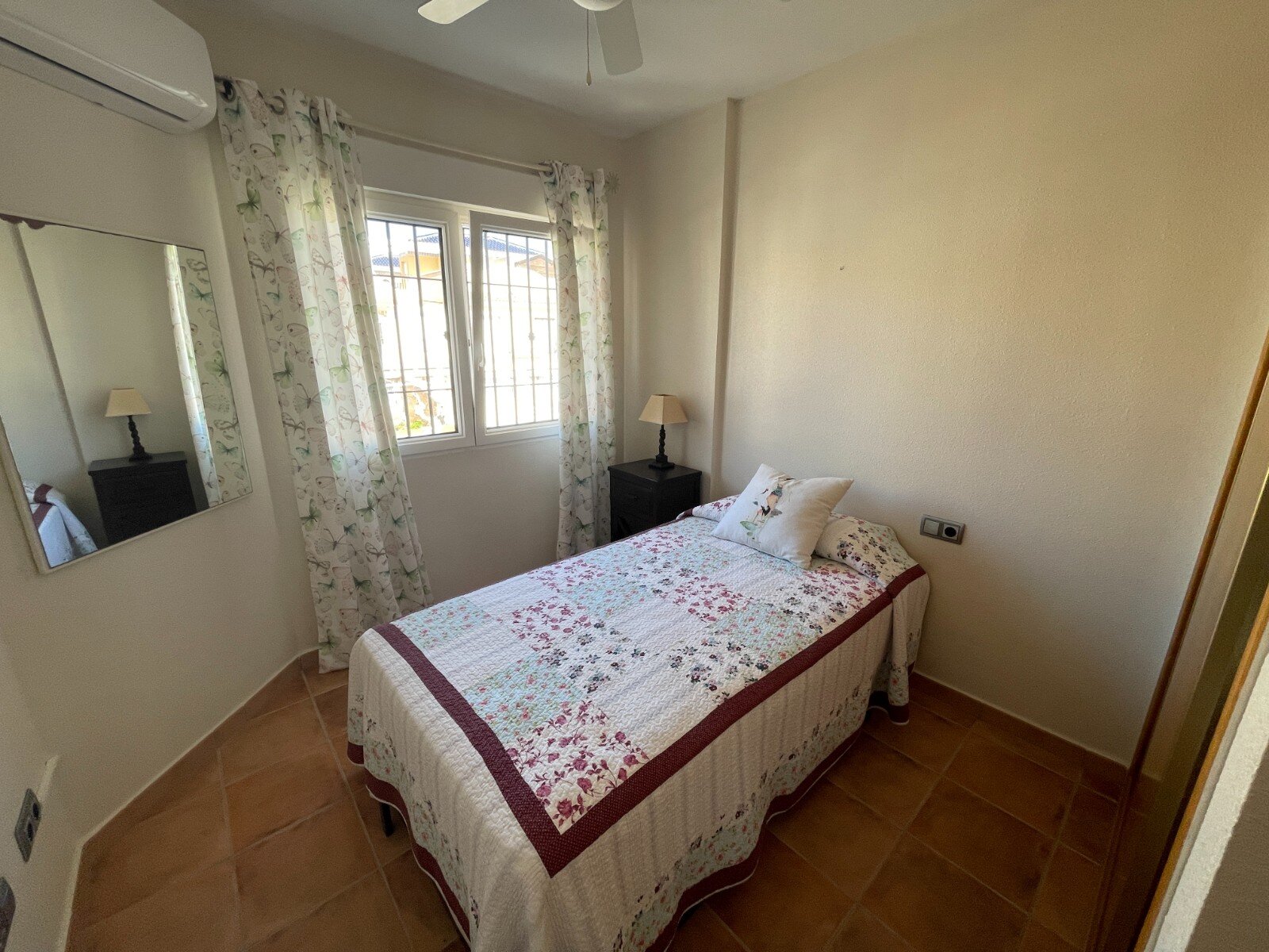 4-Bedroom House in Pilar de la Horadada - Image 21