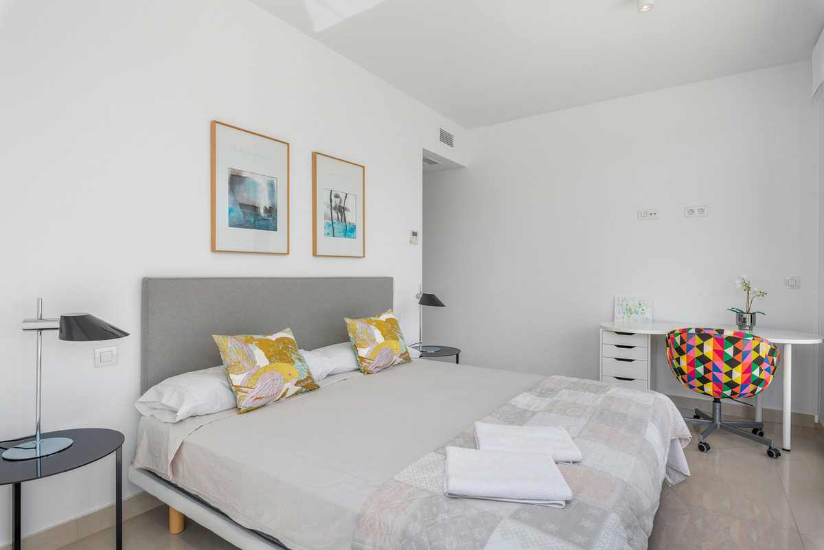 4-Bedroom Detached House in Ciudad Quesada, Rojales | Sun... - Image 17