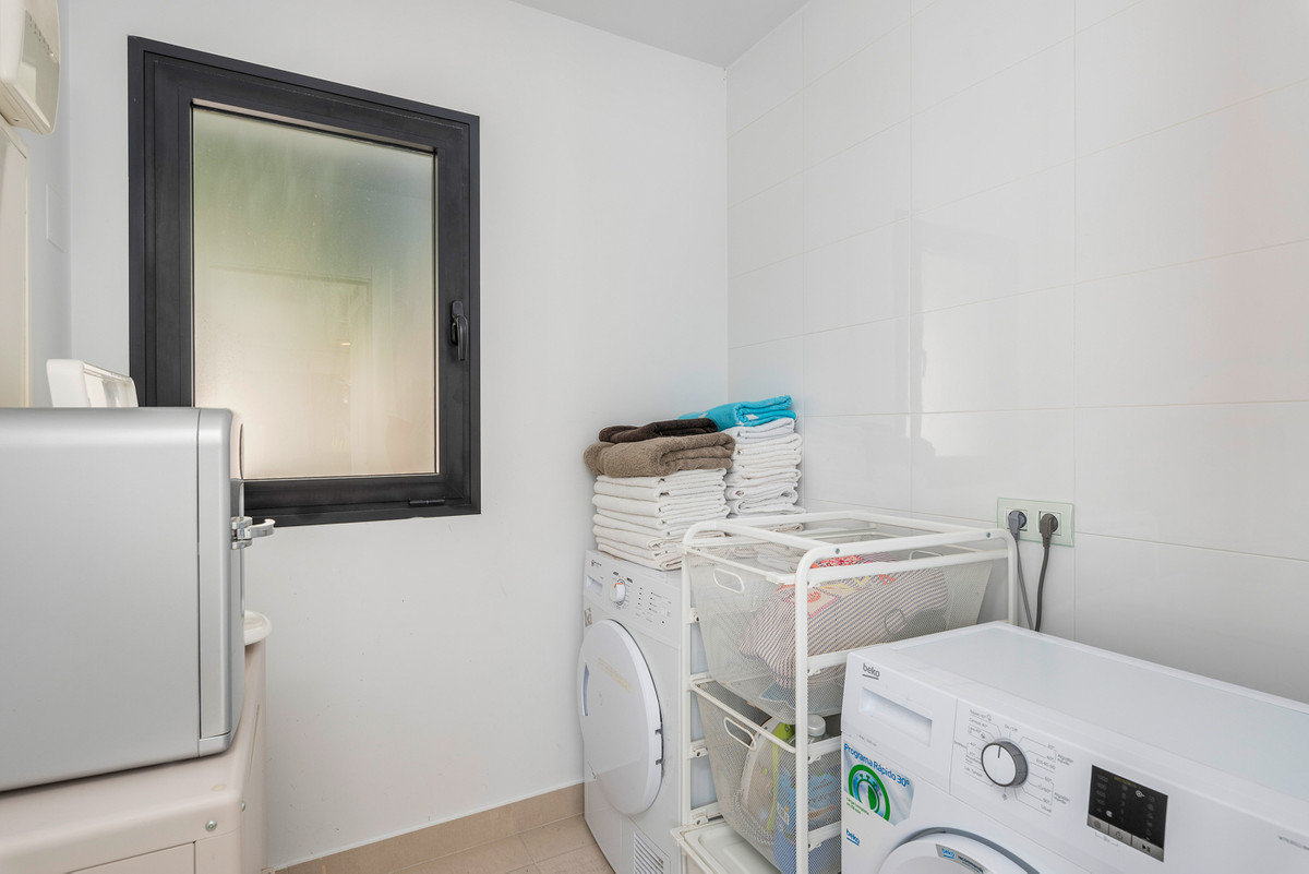 4-Bedroom Detached House in Ciudad Quesada, Rojales | Sun... - Image 22