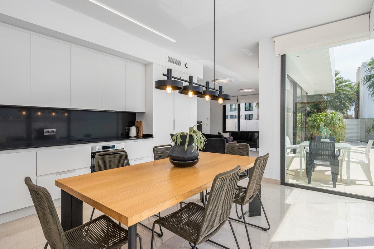 4-Bedroom Detached House in Ciudad Quesada, Rojales | Sun... - Image 6