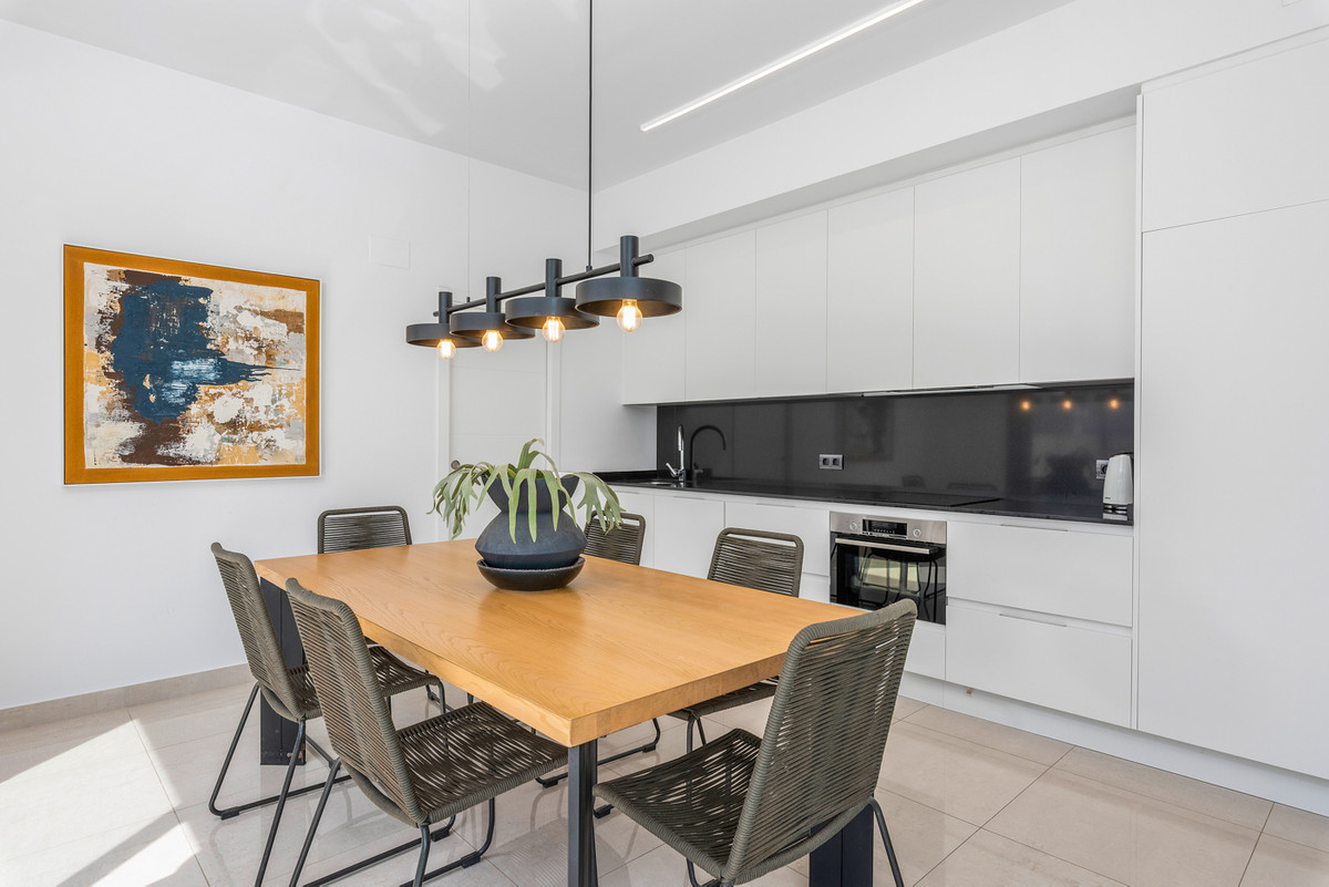 4-Bedroom Detached House in Ciudad Quesada, Rojales | Sun... - Image 8