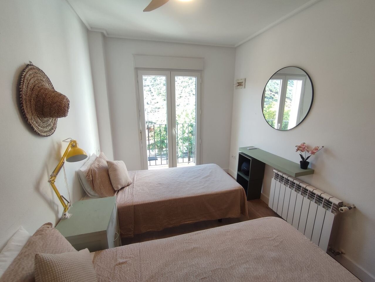 2-Bedroom Apartment in Sucina, Sucina - Image 19