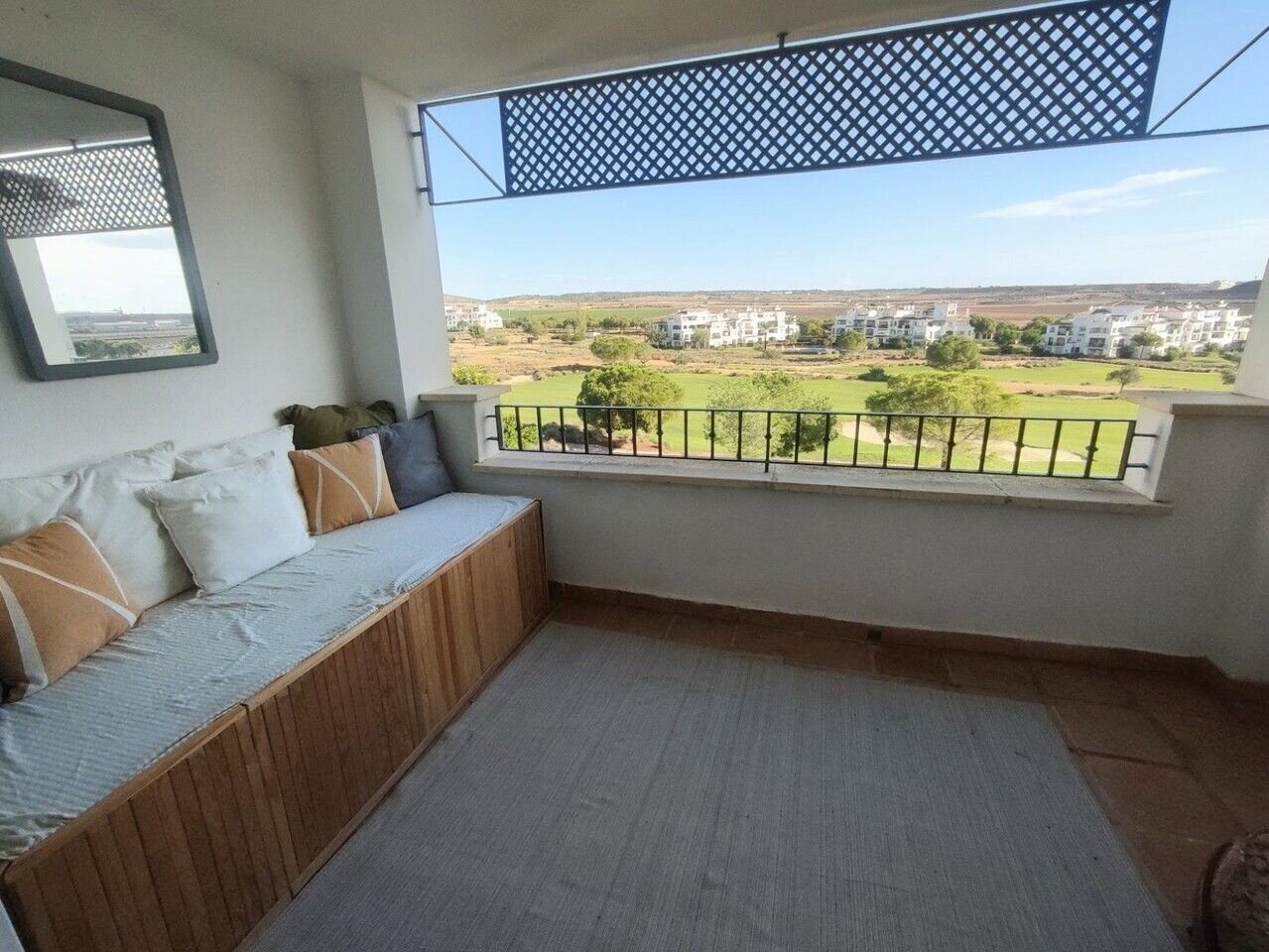 2-Bedroom Apartment in Sucina, Sucina - Image 2