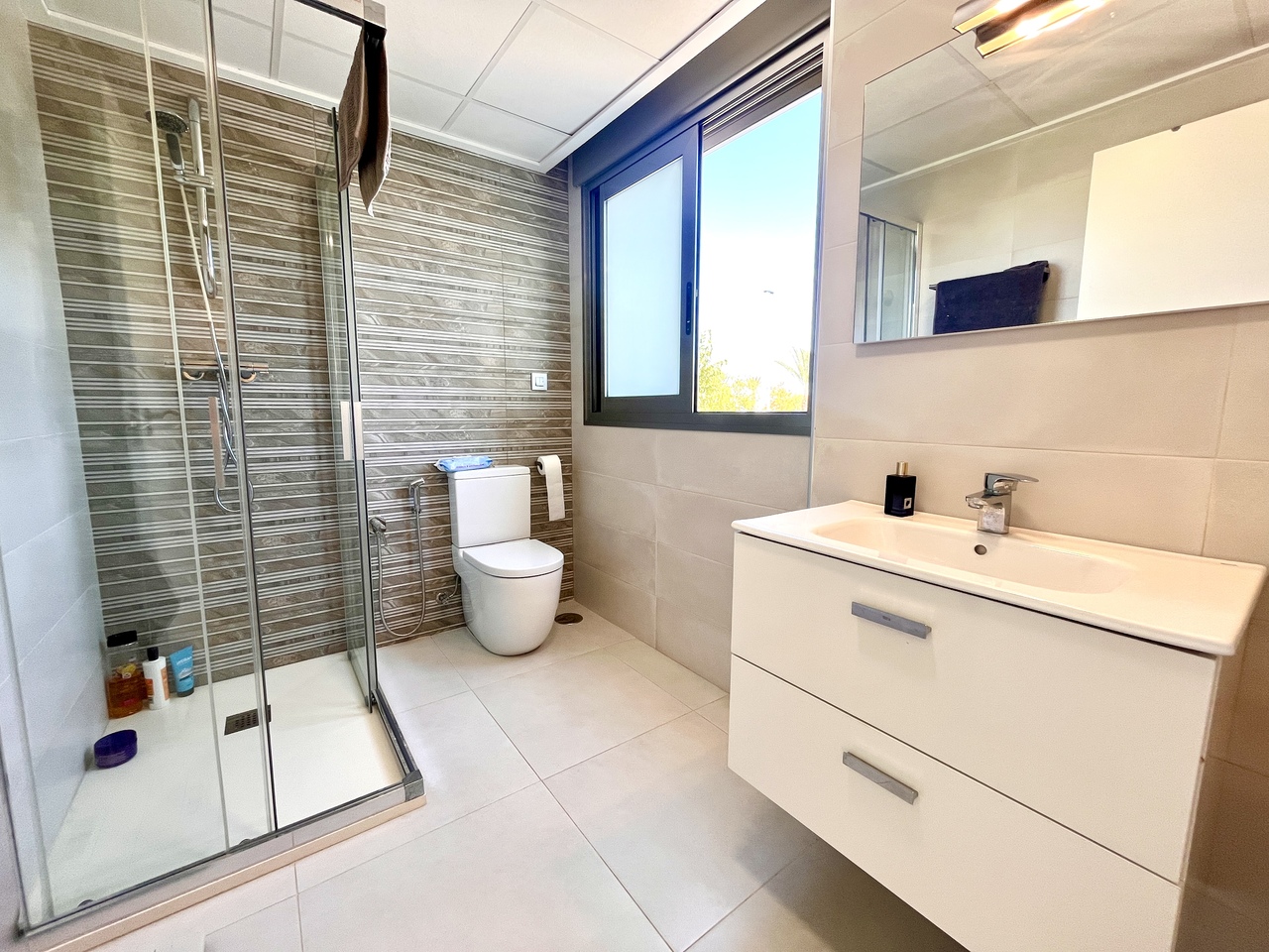 4-Bedroom Villa in Pilar de la Horadada - Image 12