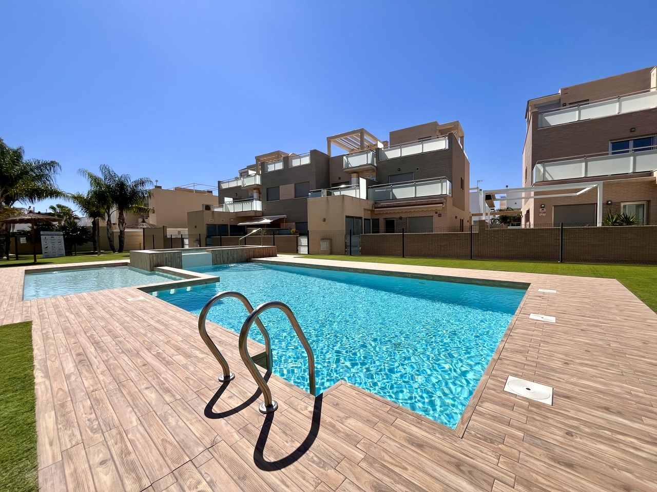4-Bedroom Villa in Pilar de la Horadada - Image 3