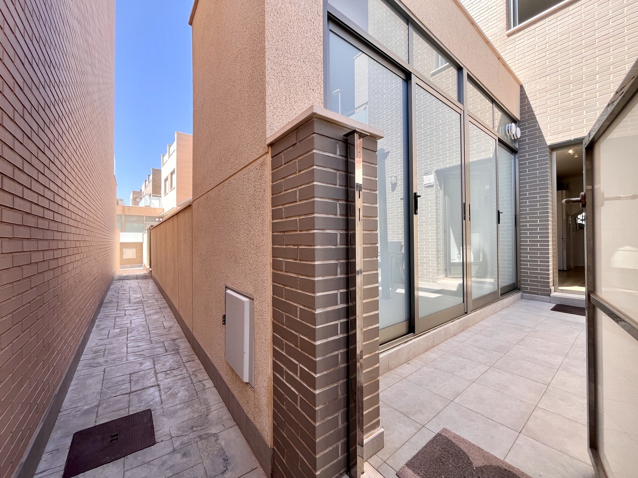 4-Bedroom Villa in Pilar de la Horadada - Image 32