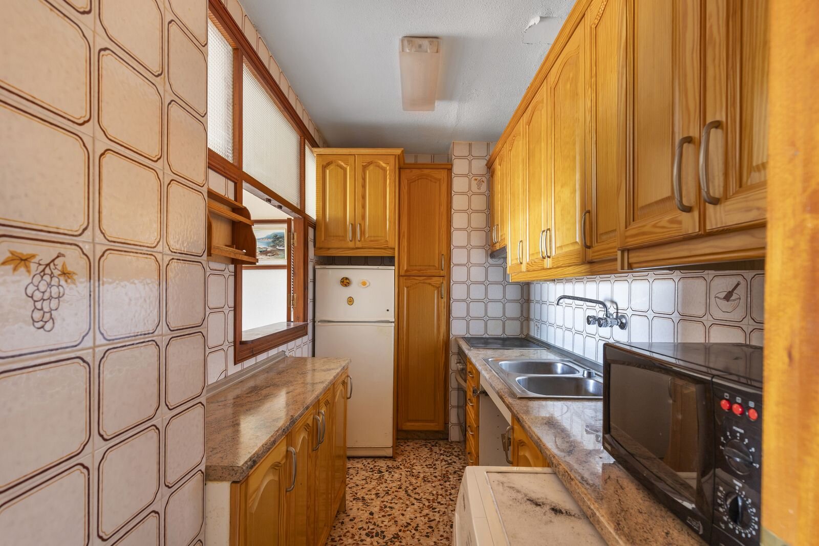 2-Bedroom Apartment in Punta Prima, Torrevieja - Image 11