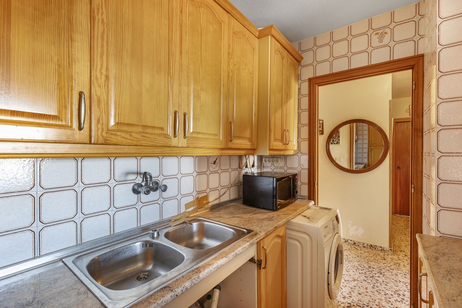 2-Bedroom Apartment in Punta Prima, Torrevieja - Image 12