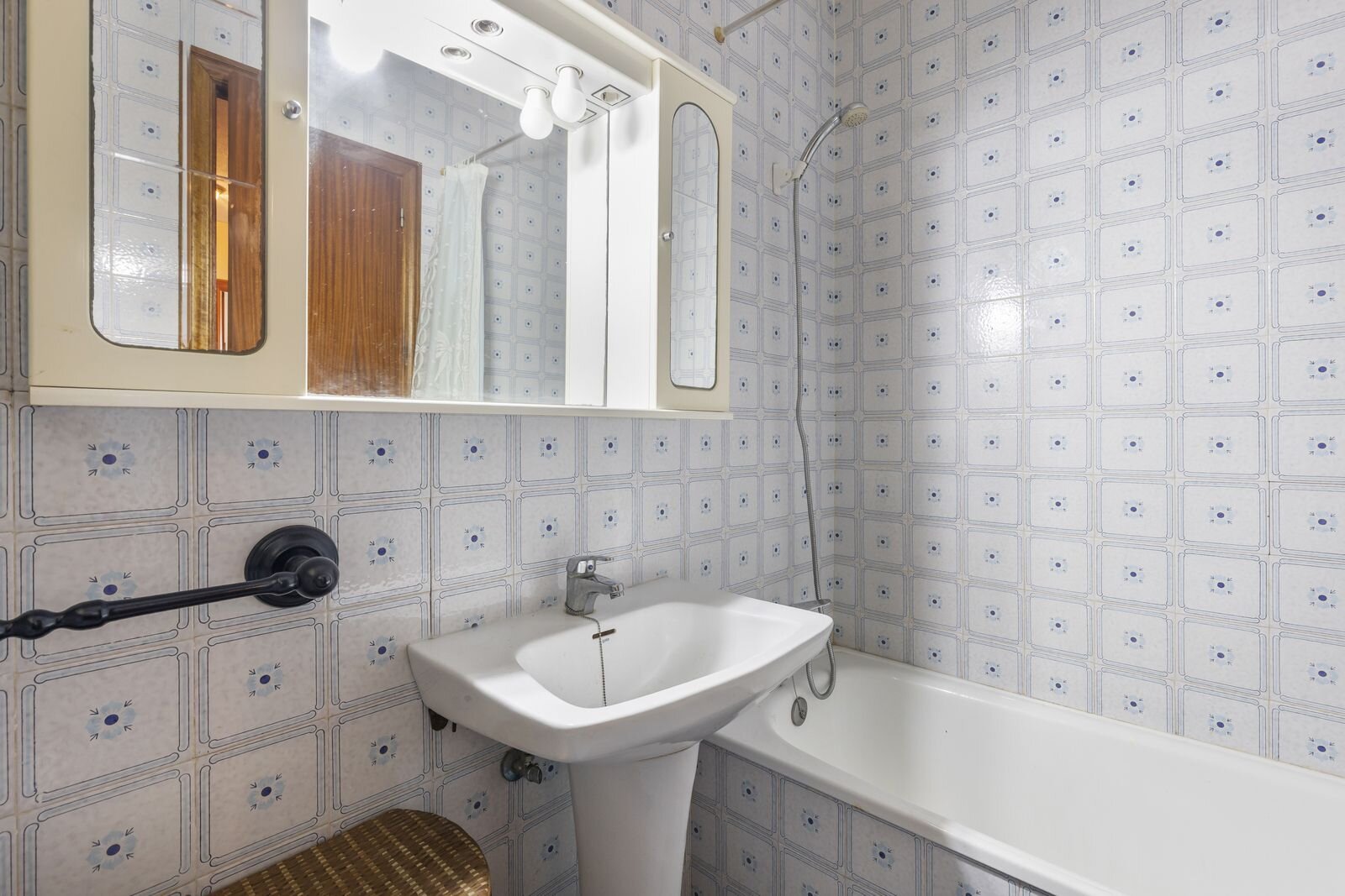2-Bedroom Apartment in Punta Prima, Torrevieja - Image 16