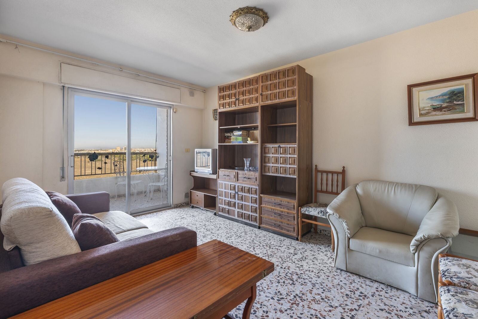2-Bedroom Apartment in Punta Prima, Torrevieja - Image 4