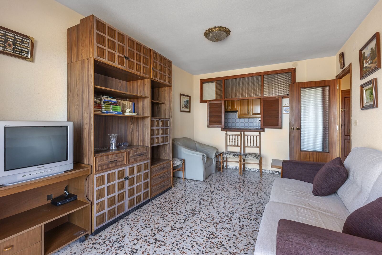 2-Bedroom Apartment in Punta Prima, Torrevieja - Image 5
