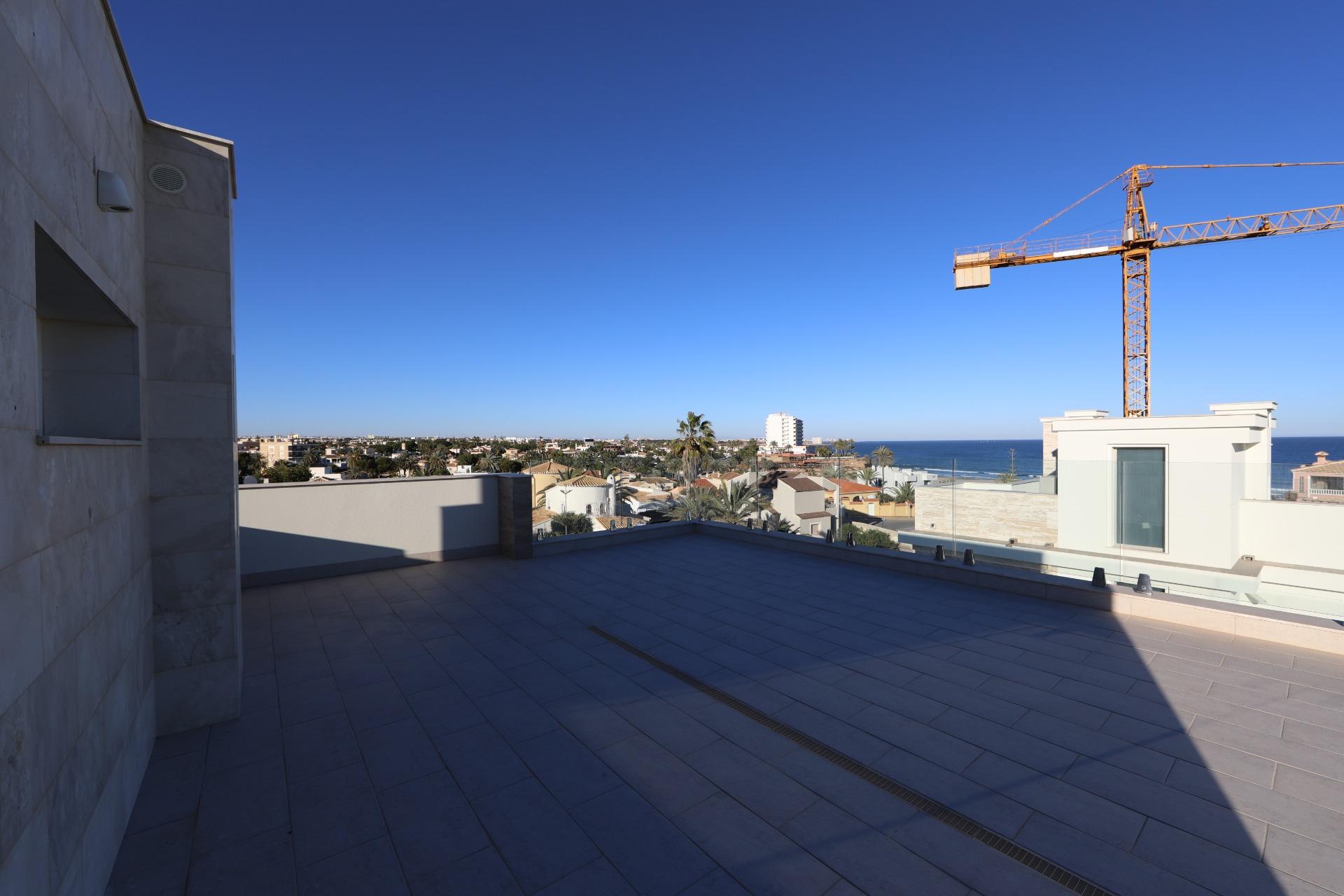 Villa de Lujo de 5 Dormitorios en, Orihuela Costa - Image 24