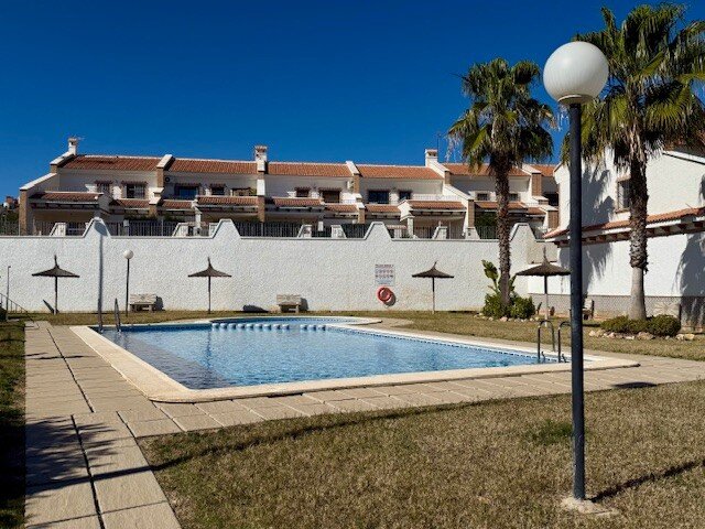3-Bedroom House in Bellavista, San Miguel de Salinas - Image 1