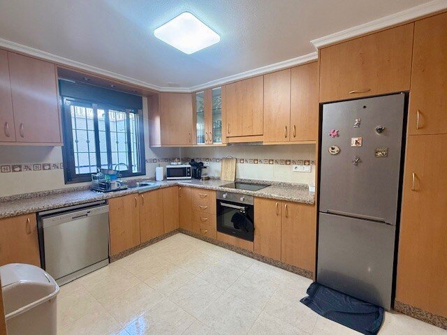 3-Bedroom House in Bellavista, San Miguel de Salinas - Image 15