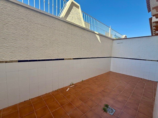 3-Bedroom House in Bellavista, San Miguel de Salinas - Image 17