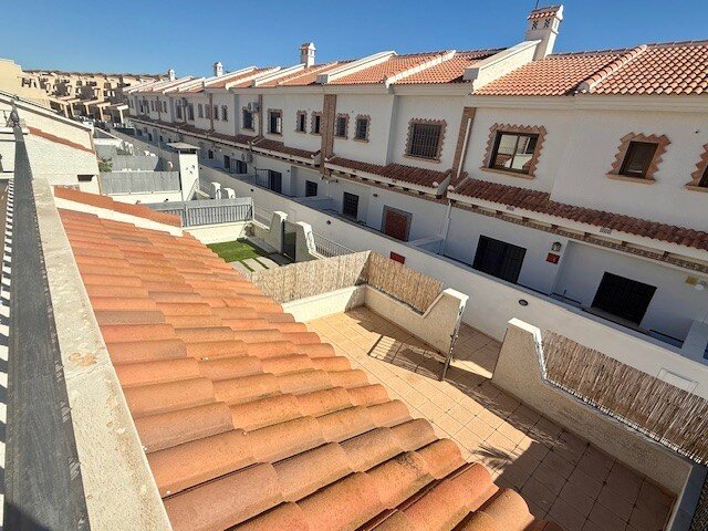 3-Bedroom House in Bellavista, San Miguel de Salinas - Image 19