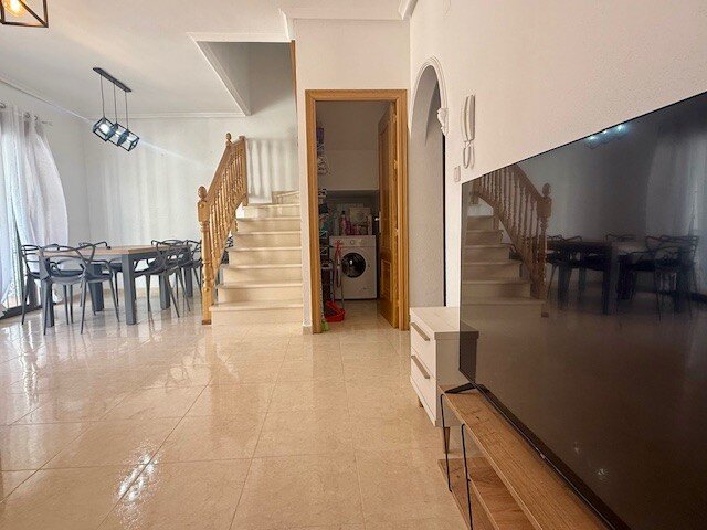 3-Bedroom House in Bellavista, San Miguel de Salinas - Image 8