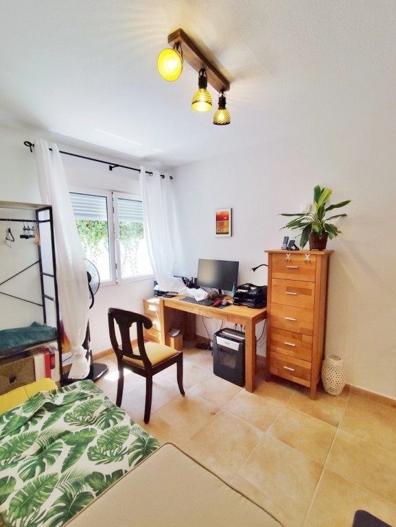 4-Bedroom Villa in Pueblo, San Miguel de Salinas - Image 14