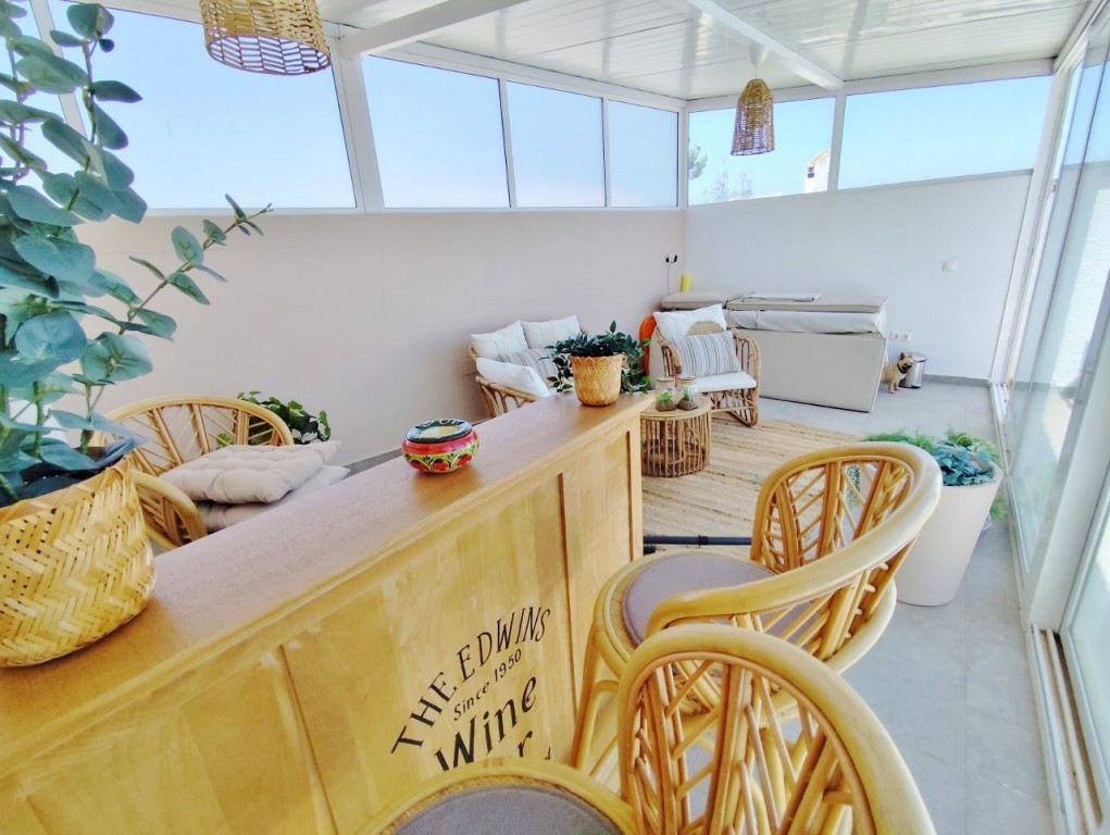 4-Bedroom Villa in Pueblo, San Miguel de Salinas - Image 42