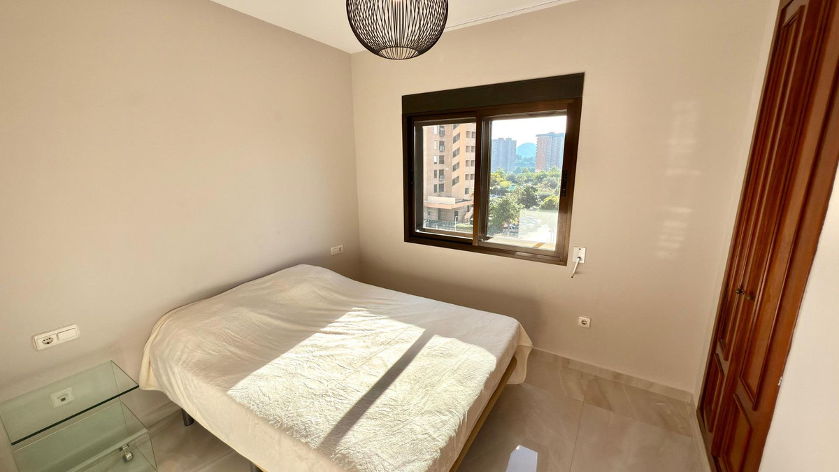 4-Bedroom Middle Floor Apartment in  Benidorm | Sunny Cas... - Image 17