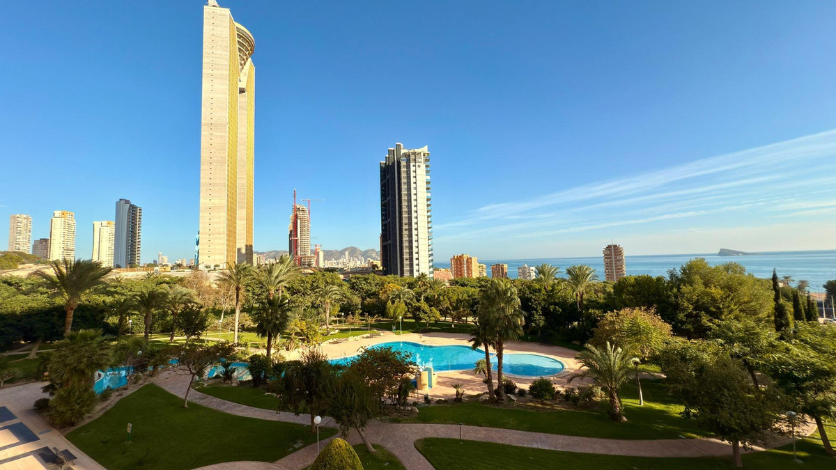 4-Bedroom Middle Floor Apartment in  Benidorm | Sunny Cas... - Image 20