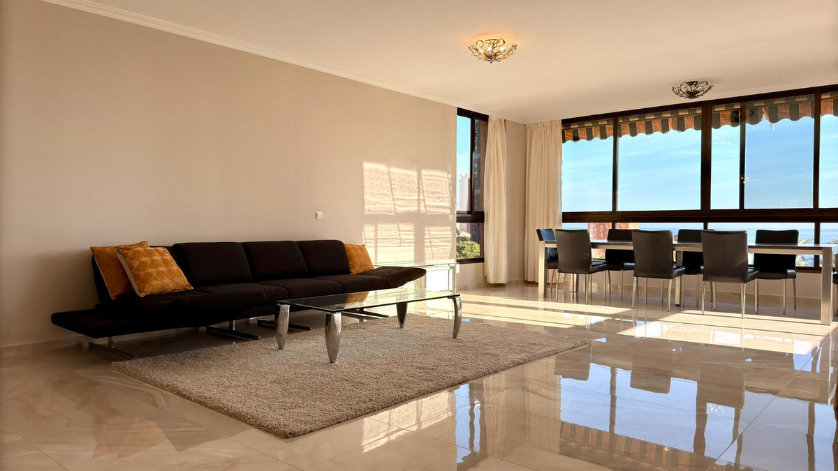 4-Bedroom Middle Floor Apartment in  Benidorm | Sunny Cas... - Image 9