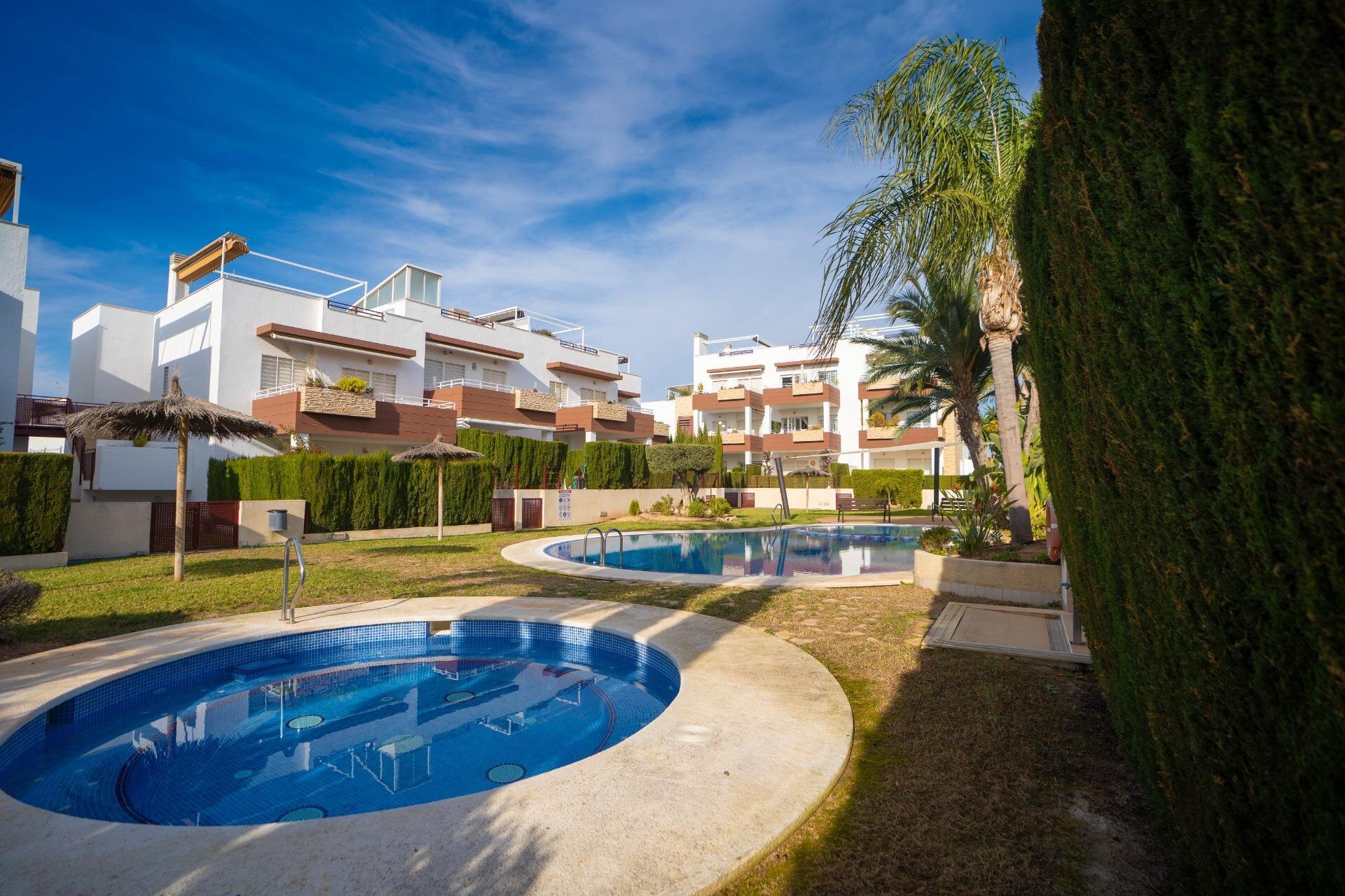 Mieszkanie z 2 Sypialniami w Rocio del Mar, Orihuela Costa - Image 31