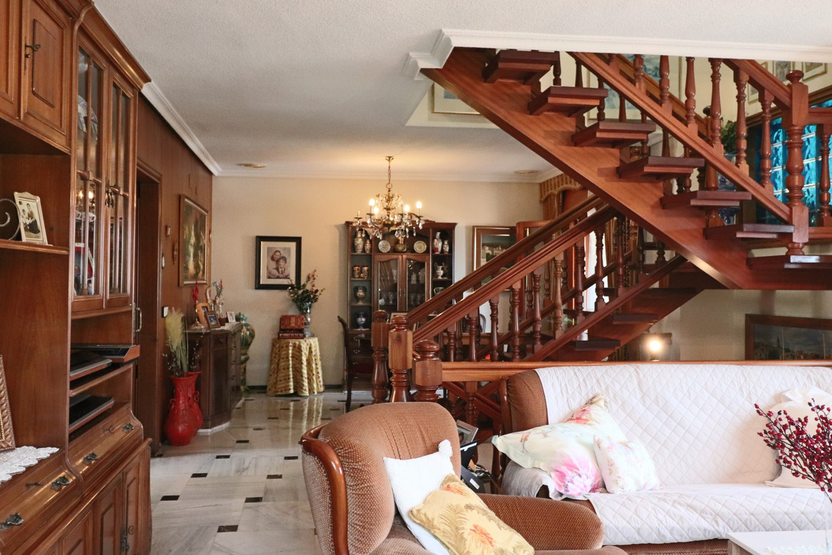 6-Bedroom Detached House in La Nucia | Sunny Casas - Cos... - Image 16