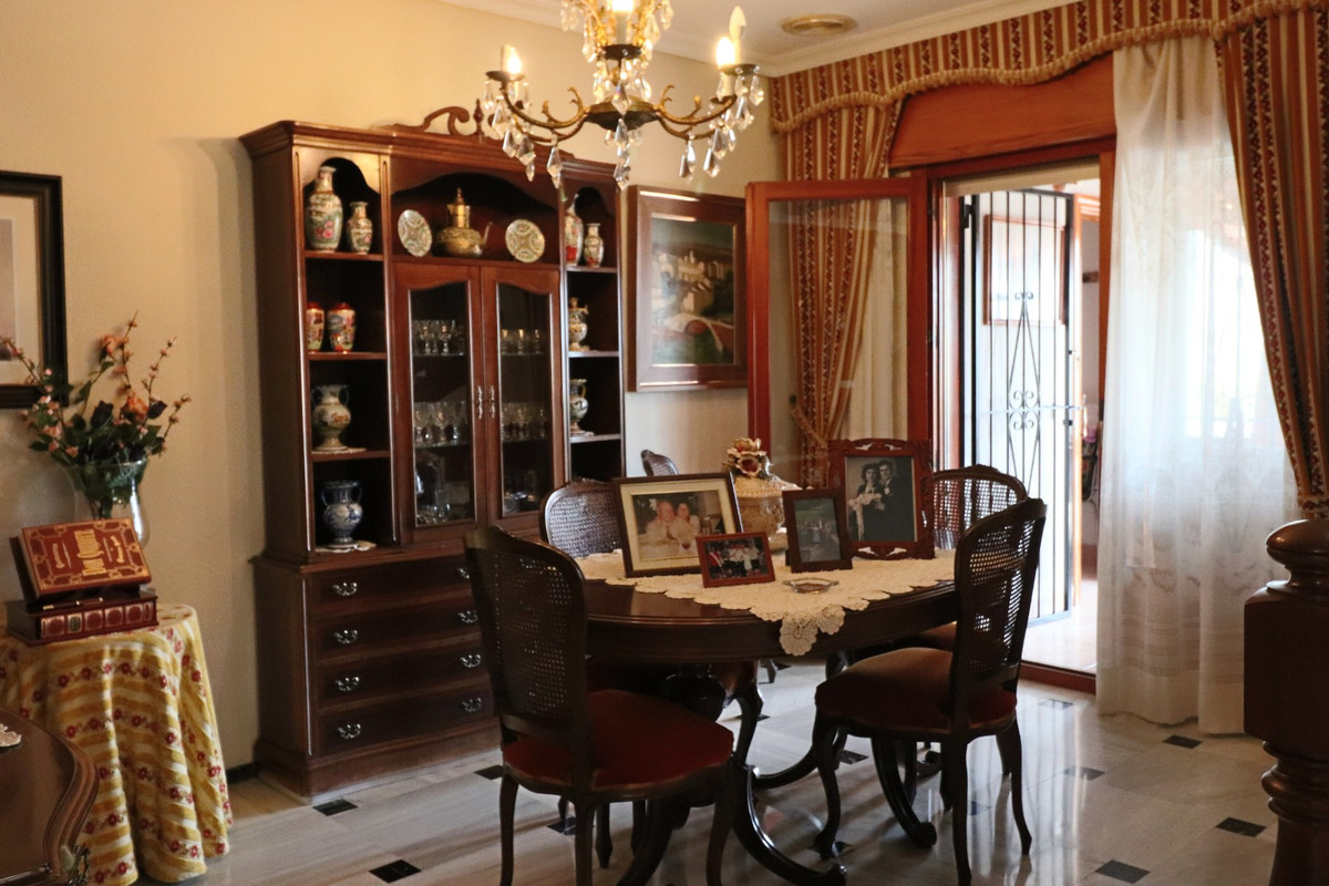 6-Bedroom Detached House in La Nucia | Sunny Casas - Cos... - Image 20