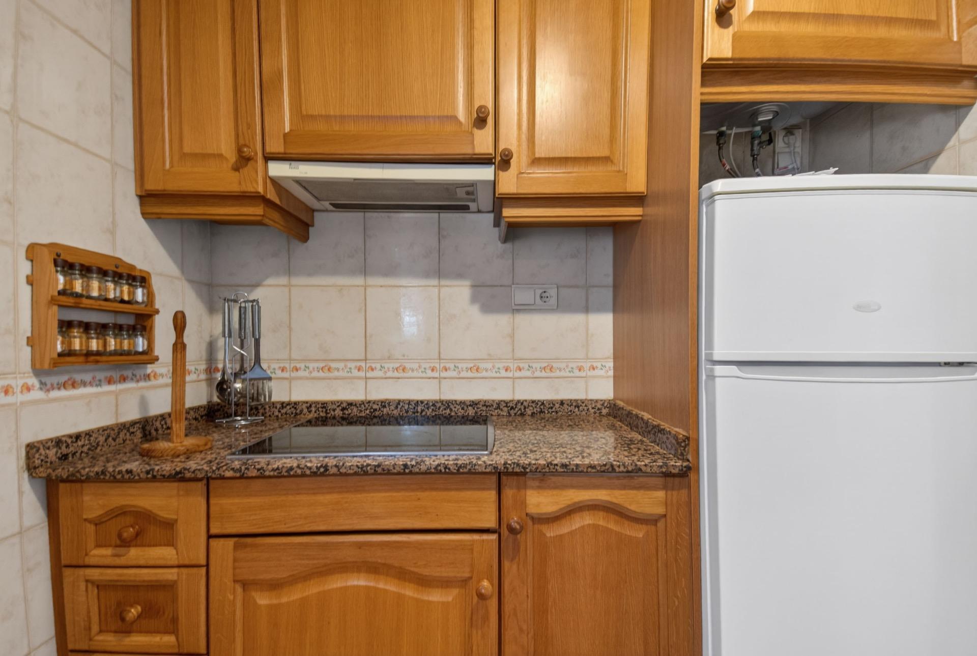 2-Bedroom Apartment in Parque de las Naciones, Torrevieja - Image 7