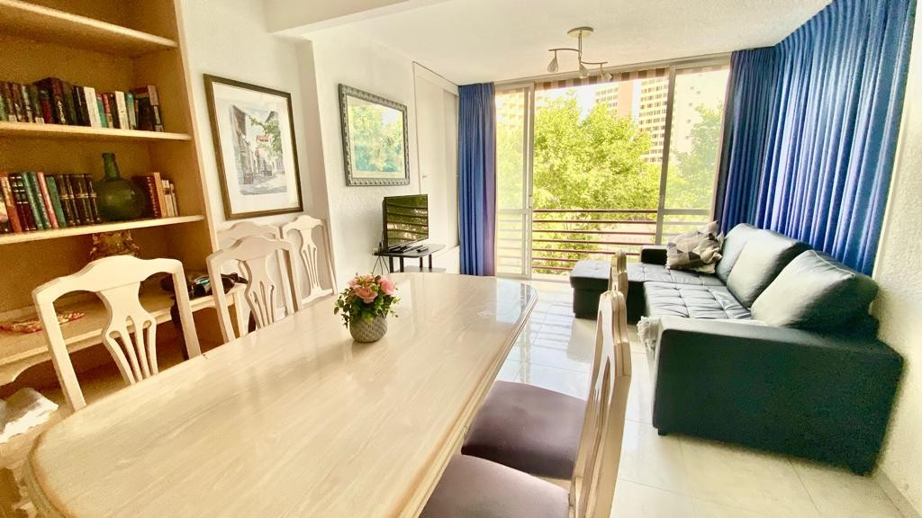 2-Bedroom Middle Floor Apartment in  Benidorm | Sunny Cas... - Image 3