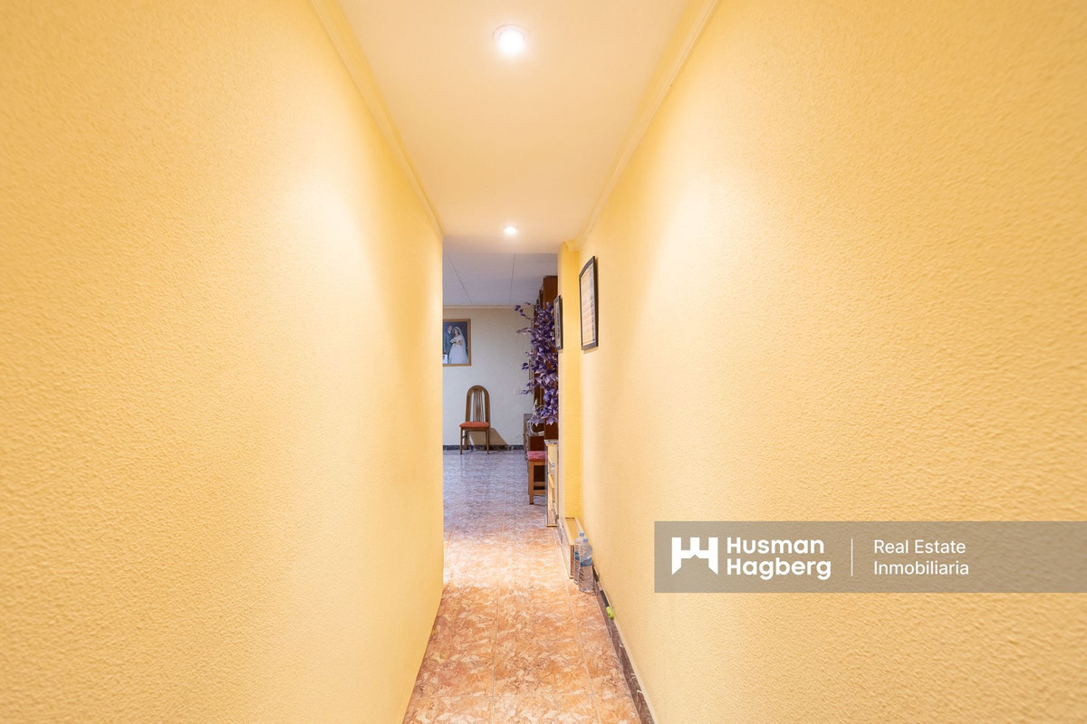 3-Bedroom Middle Floor Apartment in  Guardamar del Segura... - Image 21