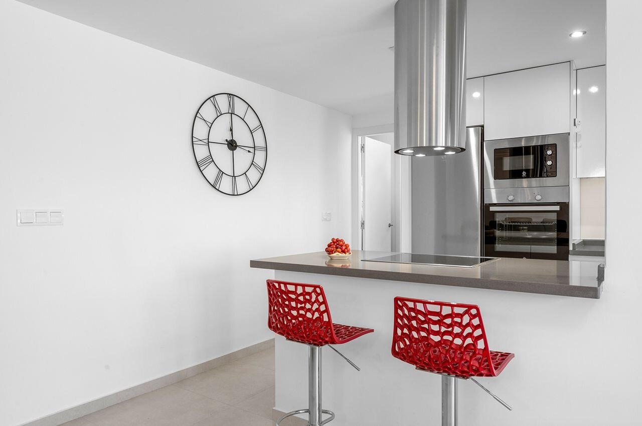 2-Bedroom Apartment in Los Dolses, Orihuela Costa - Image 12
