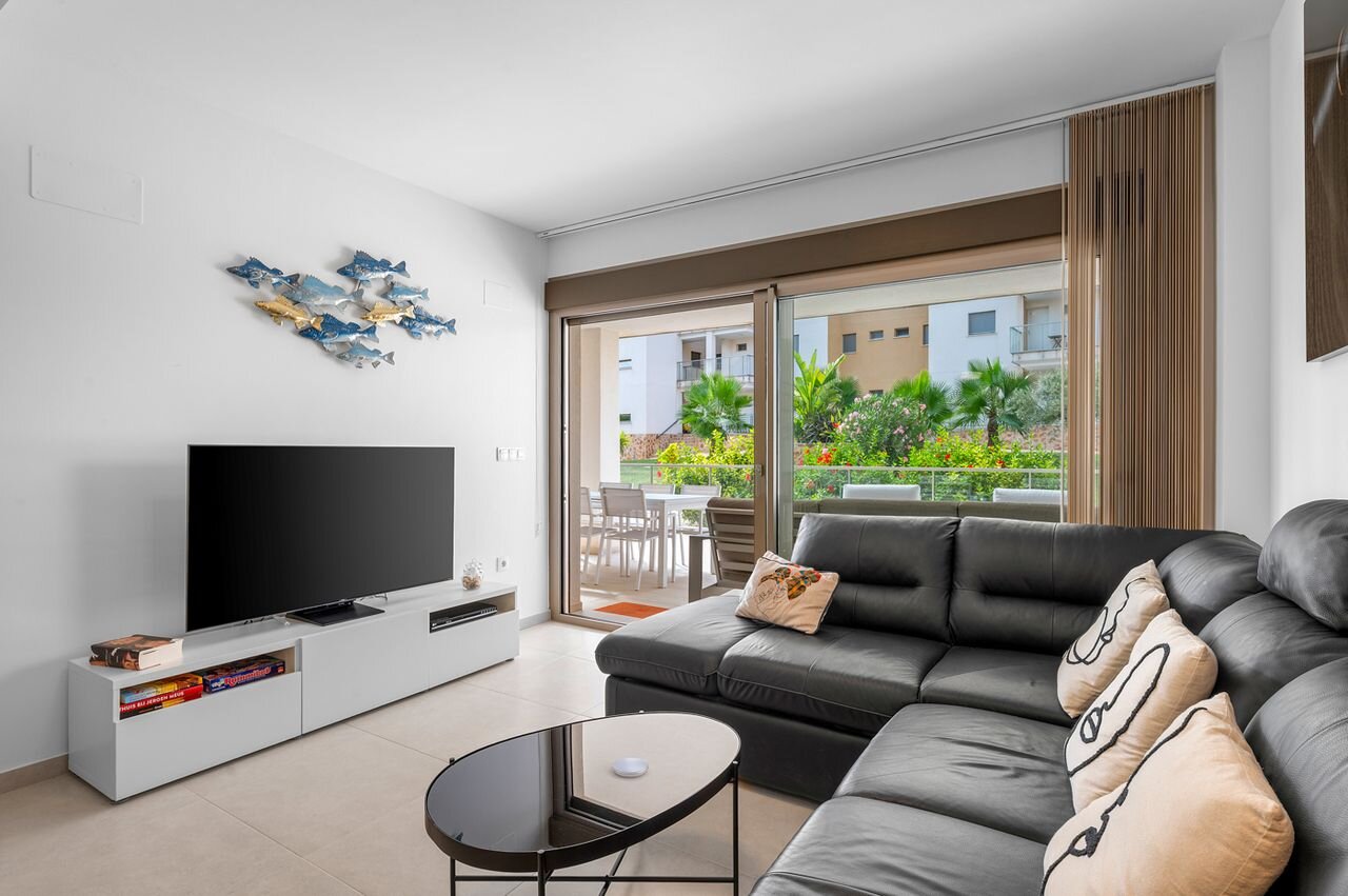 2-Bedroom Apartment in Los Dolses, Orihuela Costa - Image 15