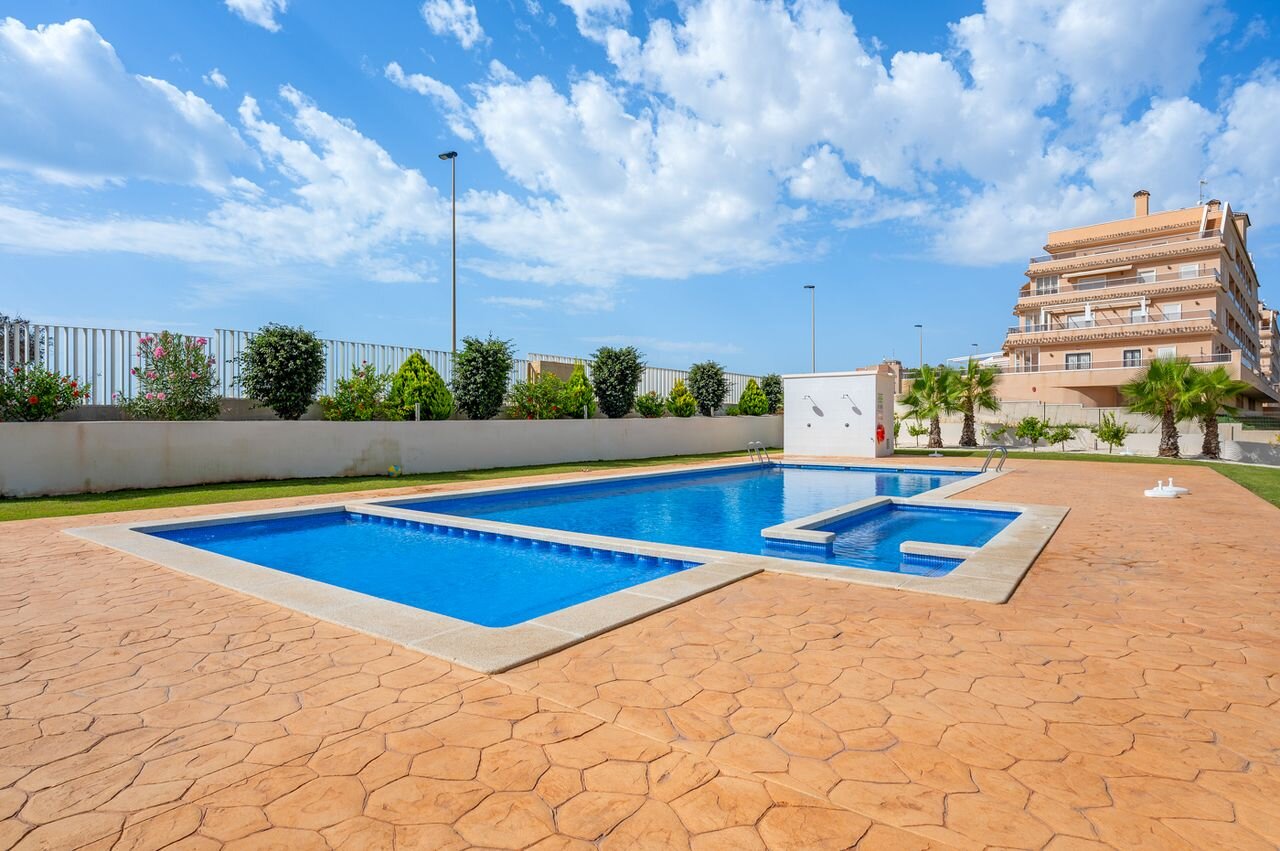 2-Bedroom Apartment in Los Dolses, Orihuela Costa - Image 28