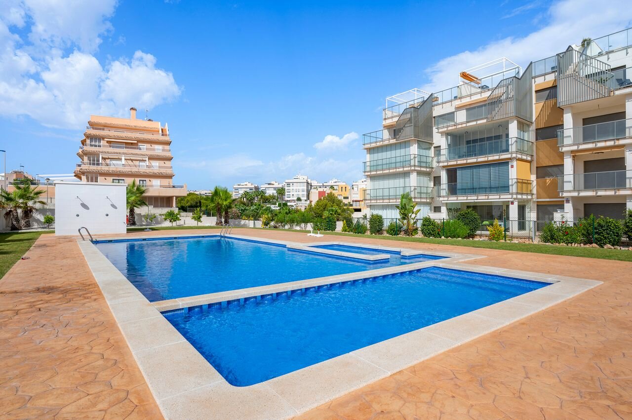 2-Bedroom Apartment in Los Dolses, Orihuela Costa - Image 4