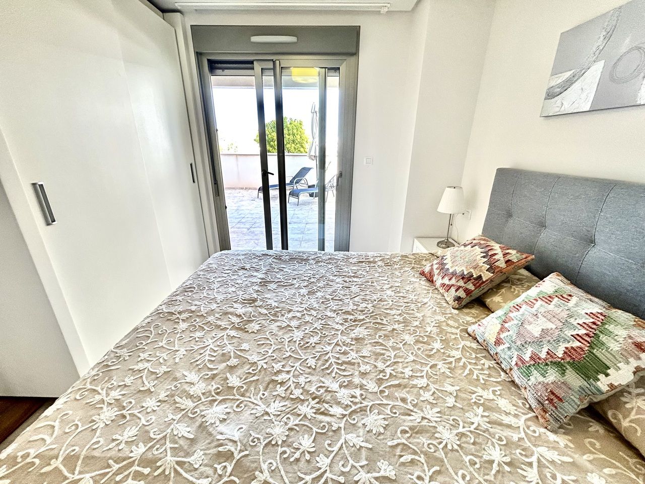 2-Bedroom Apartment in Lomas de Cabo Roig-los Dolses, Orihuela Costa - Image 12