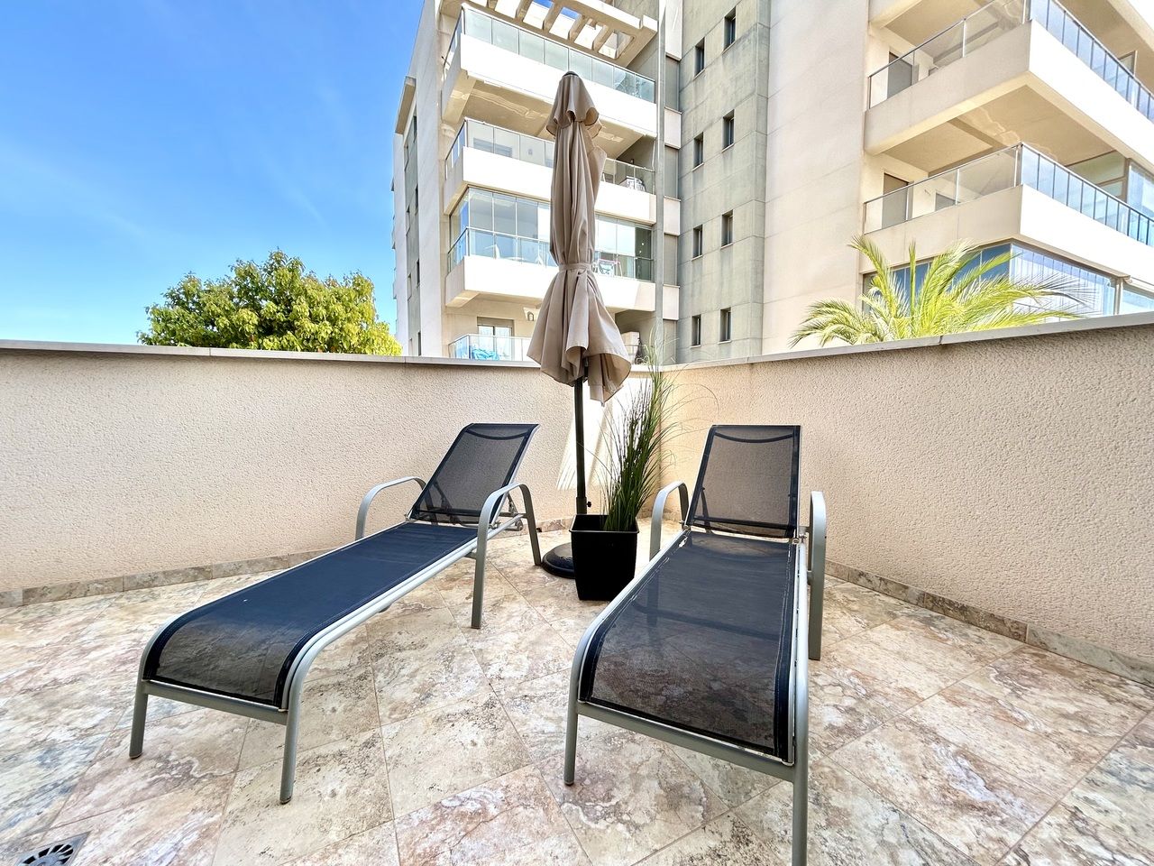 2-Bedroom Apartment in Lomas de Cabo Roig-los Dolses, Orihuela Costa - Image 24