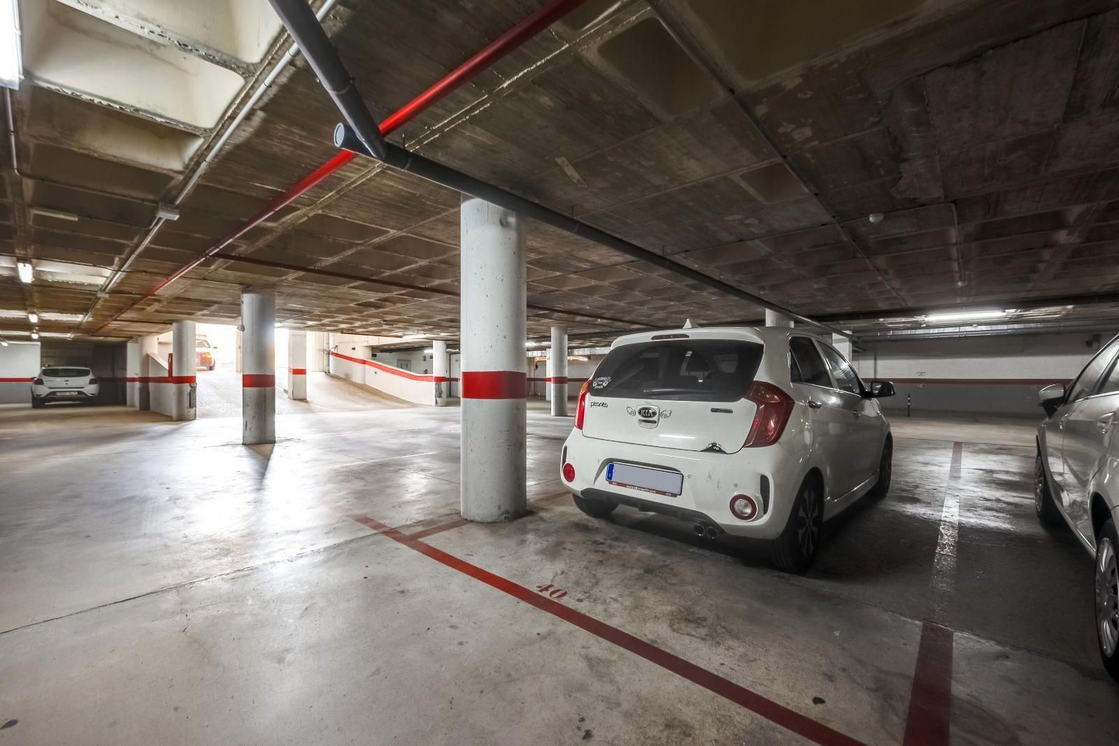 2-Bedroom Apartment in Torrevieja - Image 31