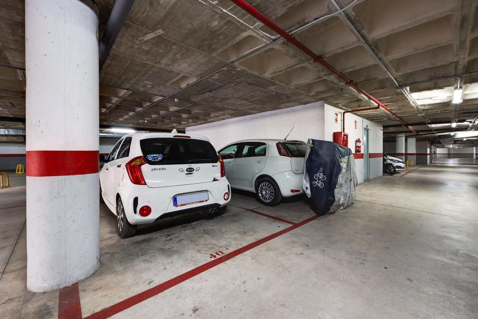 2-Bedroom Apartment in Torrevieja - Image 32