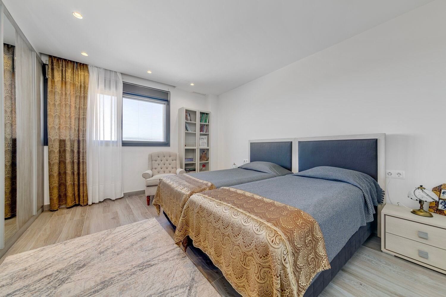 3-Bedroom Villa in Centro, Torrevieja - Image 11