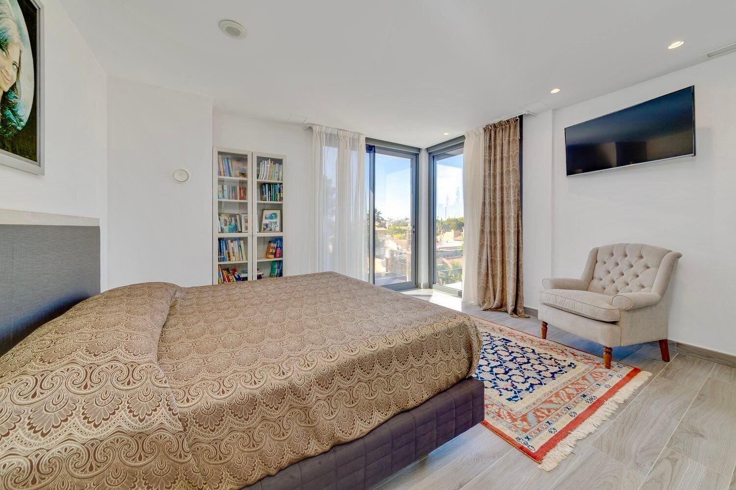 3-Bedroom Villa in Centro, Torrevieja - Image 12