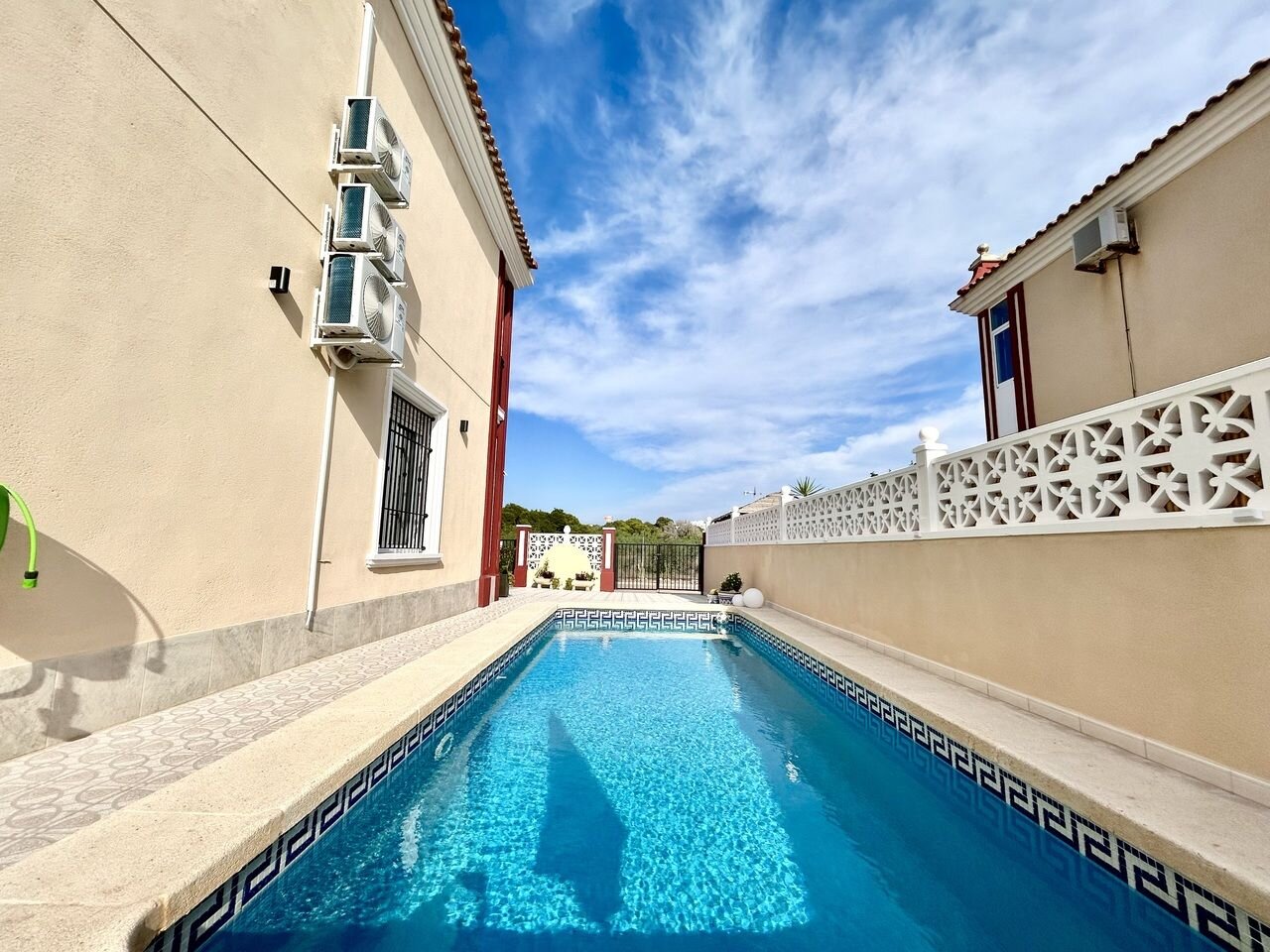 3-Bedroom House in Altos de Campoamor, Orihuela Costa - Image 32